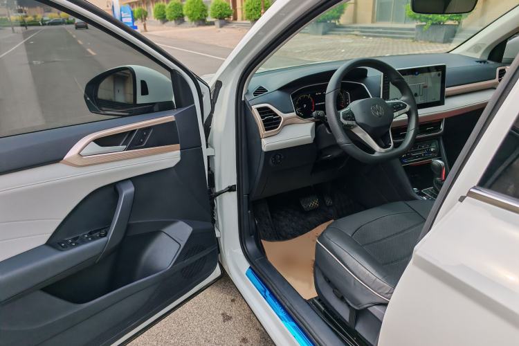 Used Volkswagen Tharu 2024 300TSI Two-Wheel-Drive Full Moon Edition
