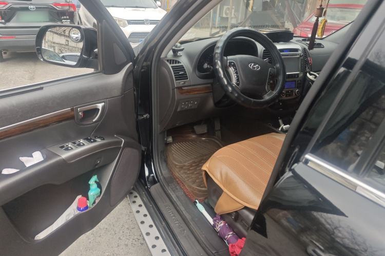 Used Hyundai Santa Fe Classic 2012 2.4 Comfort Edition 7-Seater Four-Wheel Drive