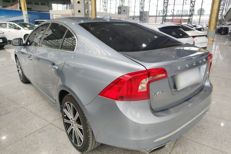 Used Volvo S60 2018 S60L T5 Intelligent Drive Progressive Edition
