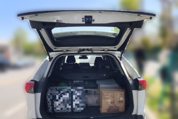 Used Toyota RAV4 2020 2.0L CVT 4x4 Trend Edition Trunk