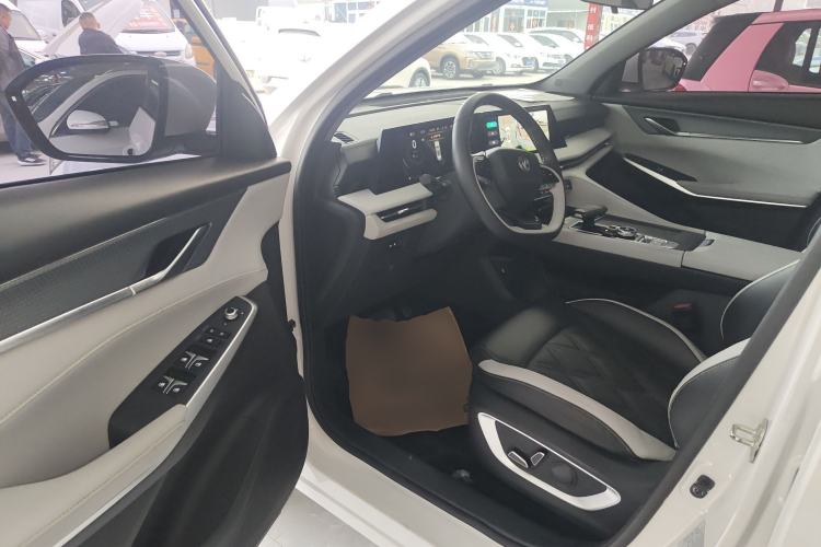 Used CHANGAN CS75 PLUS 2023 3rd Generation 1.5T Automatic Prestige Model