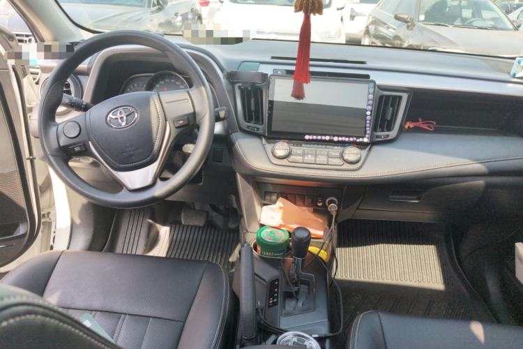 Used Toyota RAV4 2019 2.0L CVT Two-Wheel Drive Pioneer Edition China VI Standard