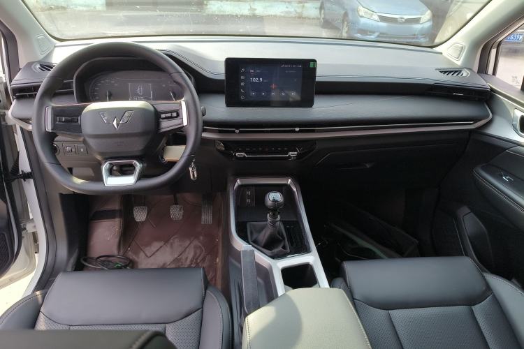 Used Wuling Jiachen 2022 1.5T Manual Comfort & Dynamic Version
