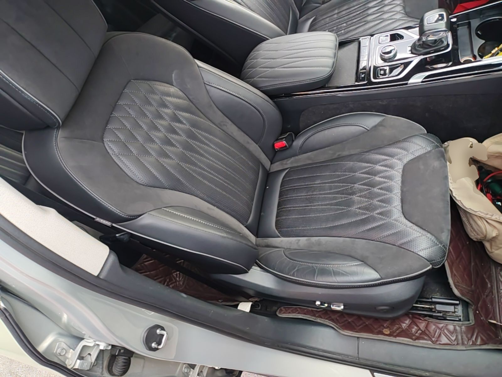 Hongqi HS5 2022 Revised Version 2.0T Smart Connect Flagship Edition — снимка 19