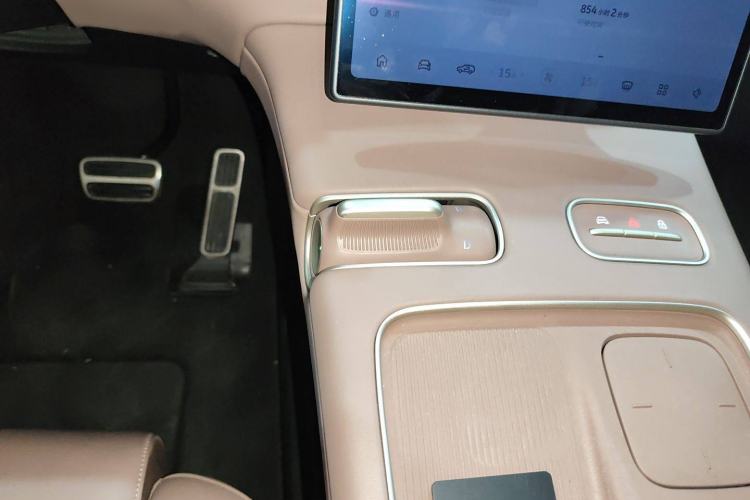 Used Nio ES8 2023 75 kWh Executive Edition
