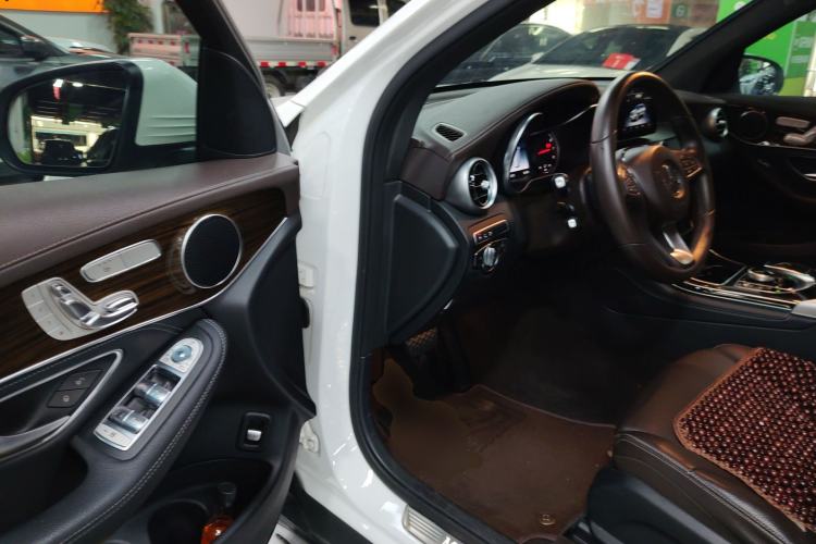 Used Mercedes-Benz GLC 2019 Facelift GLC 260 L 4MATIC Luxury Model Driver Seat