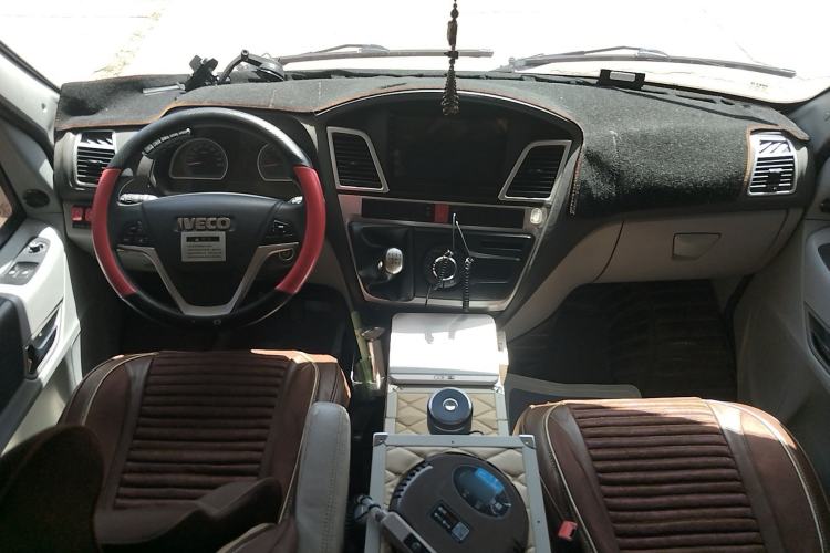 Used Iveco Power Daily  Center Console