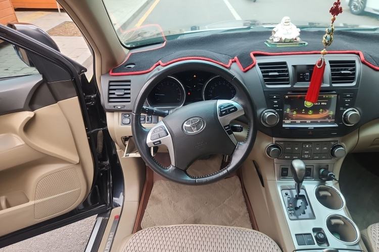 Used Toyota Highlander 2012 2.7L Two-Wheel Drive 7-Seater Luxury Edition Steering Wheel