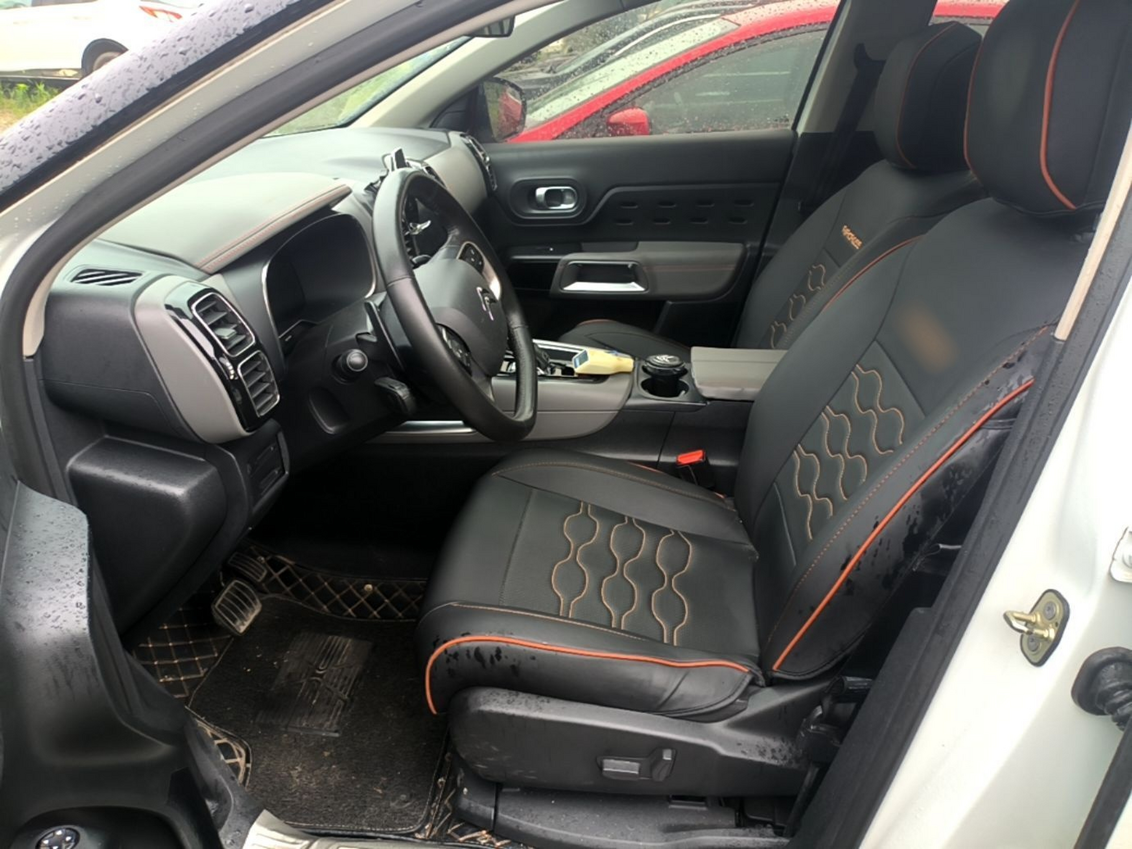 Interior delantero