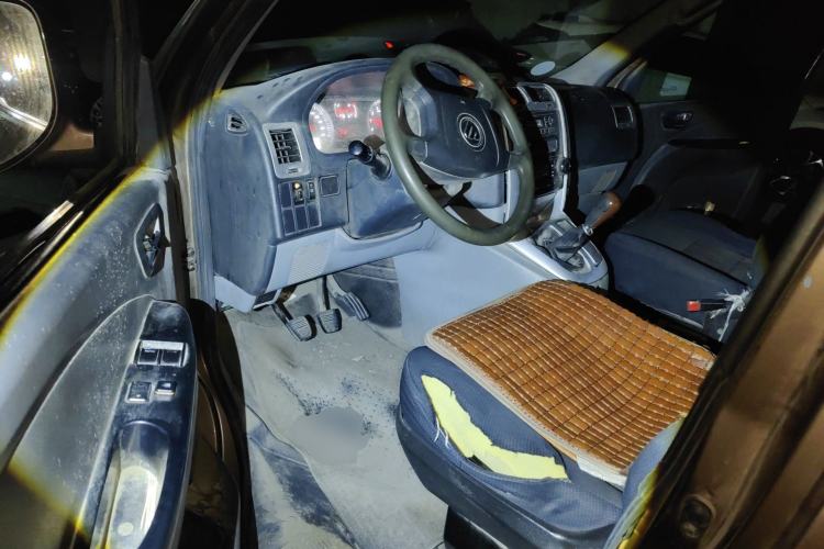 Used Foton Scenic G5 2020 2.0L Long-Wheelbase Flat-Roof 6-Seater Multi-Purpose Passenger Vehicle 1TZS Driver Seat