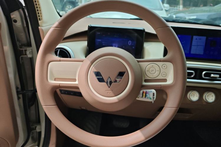 Used Wuling Hongguang MINIEV 2025 Four-Door Version Premium Edition Steering Wheel