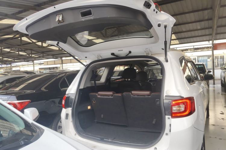 Used Haima V70 2016 2.0L Manual - Comfort Edition 6 Seats
