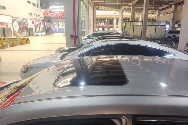 Used Toyota Avalon 2019 2.0L Luxury Edition China VI Standard Roof