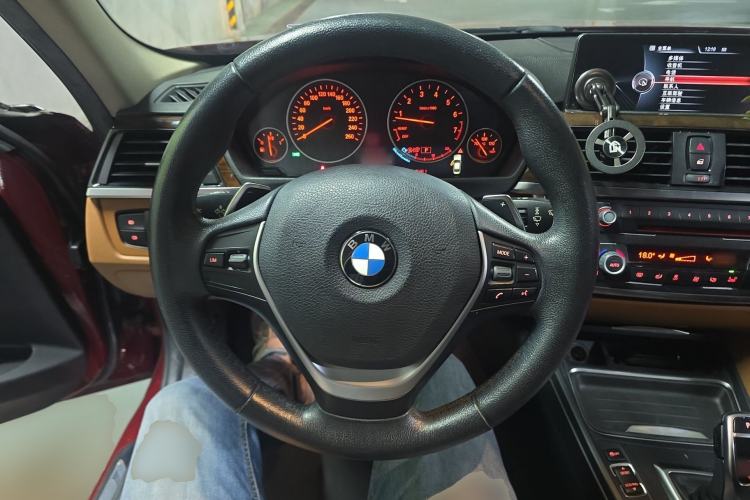 Used BMW 3 Series 2015 320Li Luxury Design Package Premium Edition Steering Wheel