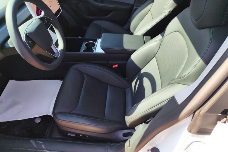 Used Tesla Model 3 2025 Rear-Wheel-Drive Version