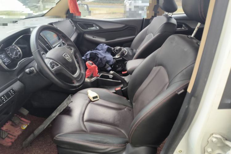 Used Baojun 560 2015 1.8L manual luxury version
