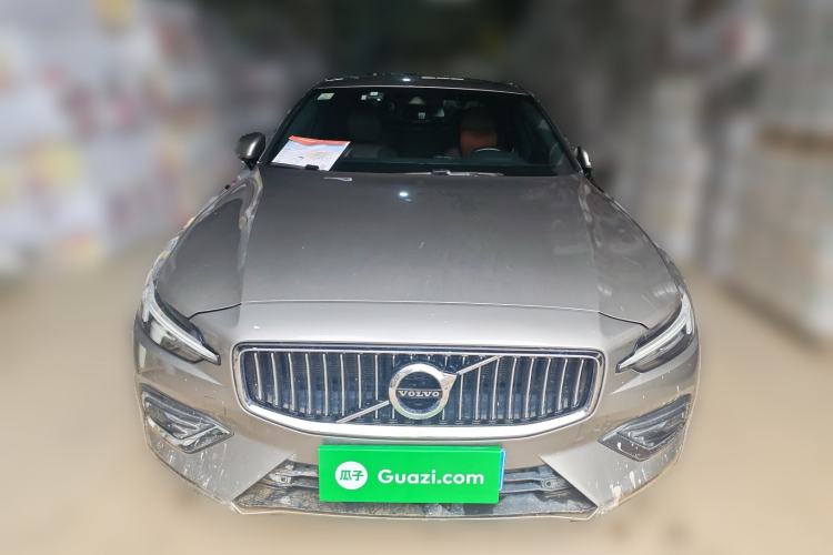 Used Volvo S60 2021 T4 Zhiyi Luxury Edition
