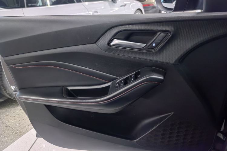 Used MG 5 2022 180 DVVT CVT Youth Style Edition Interior 8