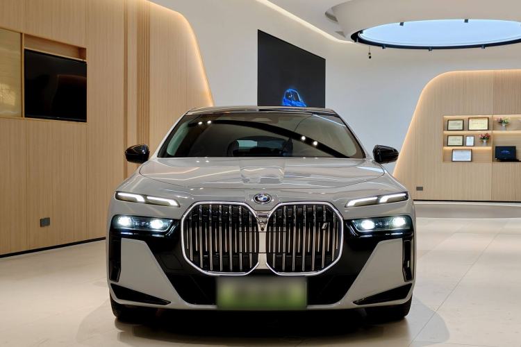 Used BMW i7 2023 eDrive50L Leading M Sport Package