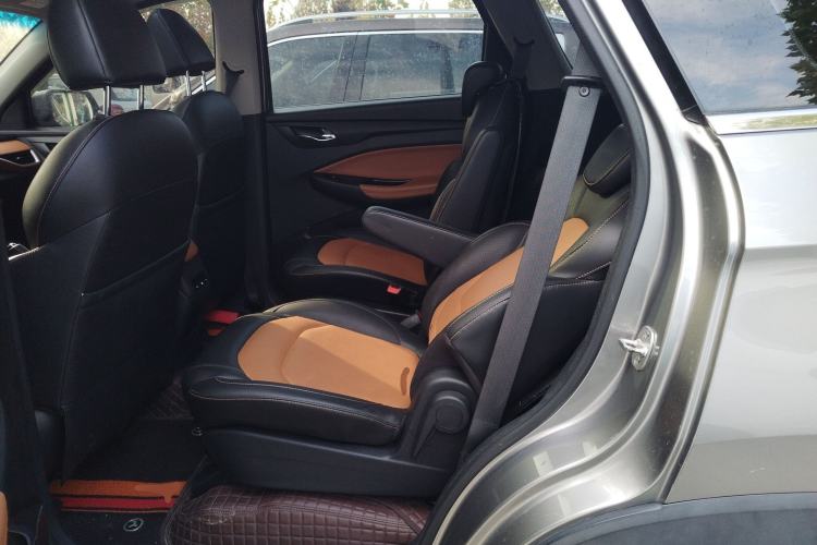 Used Wuling Hongguang S3 2018 1.5T Manual Luxury Model China V Standard
