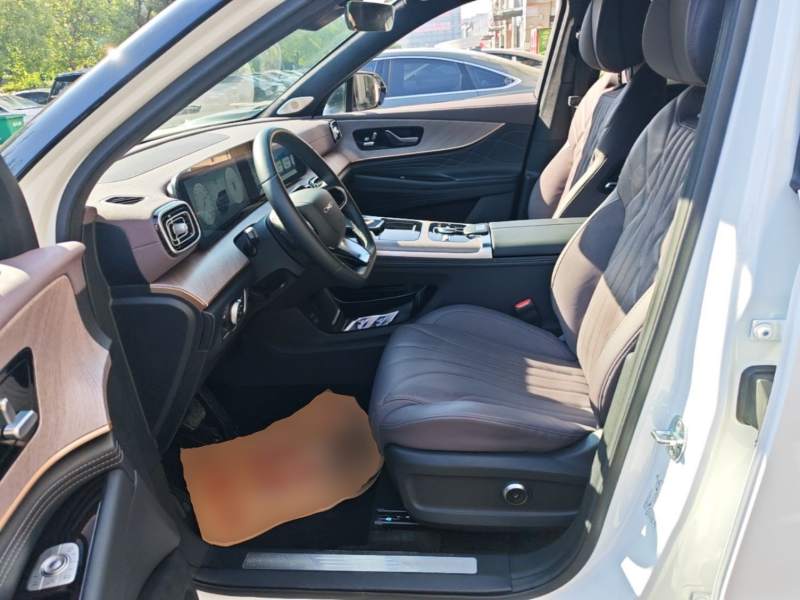 Used Chery Tiggo 9 2025 2.0T Automatic Two-Wheel Drive Luxury Edition 5 Seats — 14