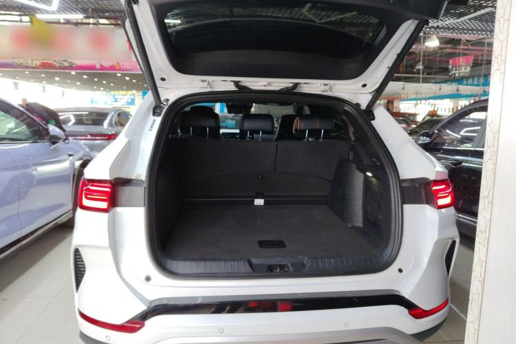 Used BYD Song PLUS New Energy 2023 Champion Edition EV 605KM Flagship PLUS