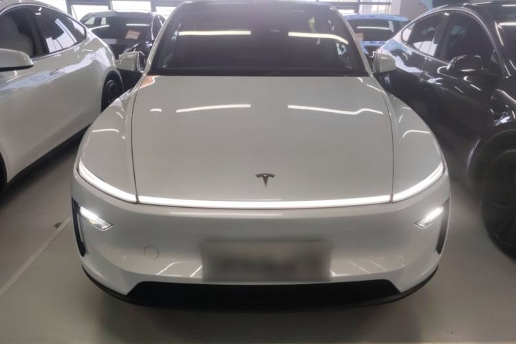 Used Tesla Model Y 2025 Rear-Wheel-Drive Version Front