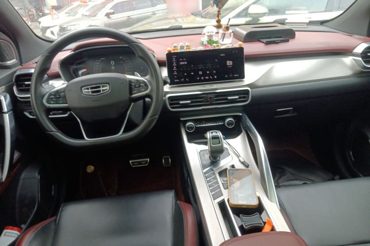 Used Geely Auto Coolray 2019 Sport Version 260T DCT Explorer China VI Standard Center Console