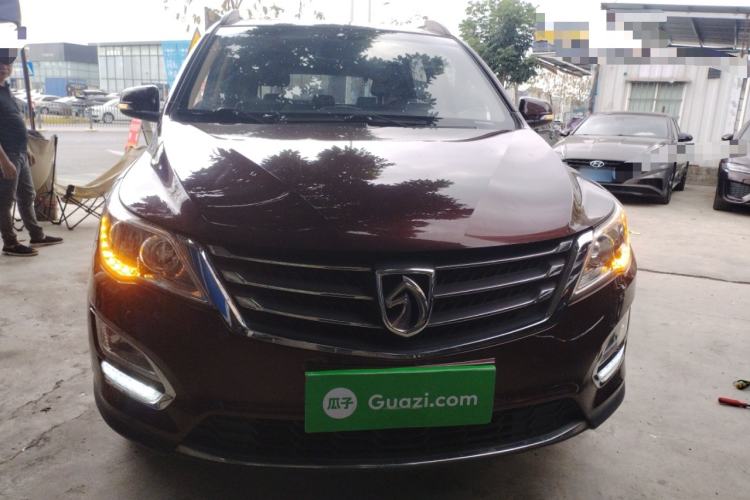 Used Baojun 560 2016 1.8L Manual Luxury Edition Front