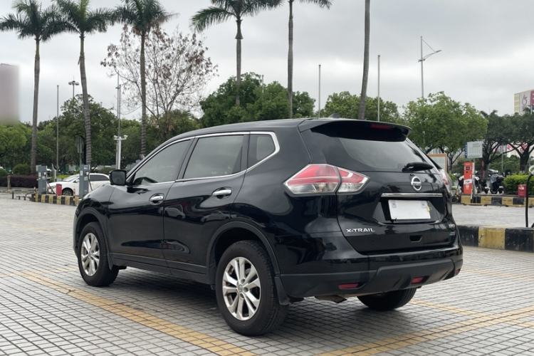 Used Nissan X-Trail 2015 2.0L CVT Comfort MAX Edition 2WD Exterior 9