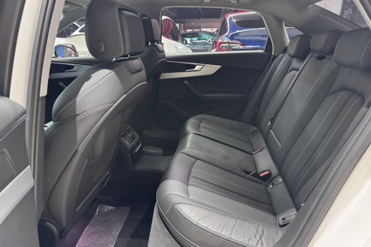 Used Audi A4L 2020 40 TFSI Luxury Dynamic Model
