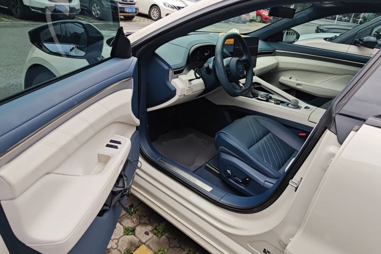 Used Zeekr 001 2025 WE Edition 100 kWh Rear-Wheel Drive