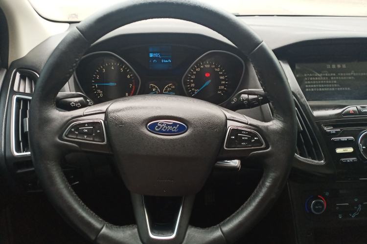 Used Ford Focus 2017 Sedan 1.6L Automatic Fashion Edition Smart Drive Version
