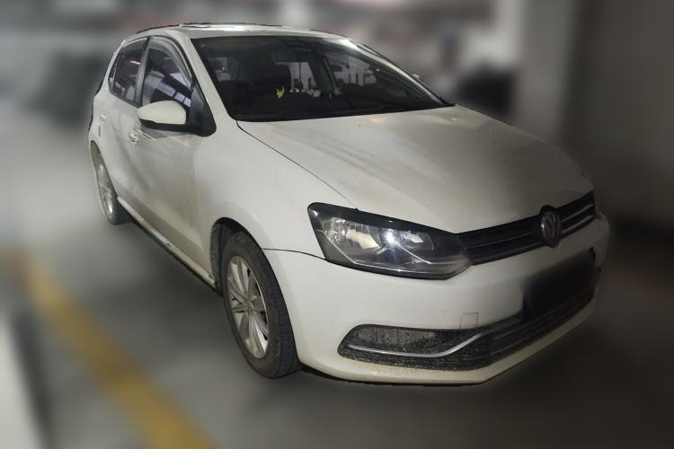 Used Volkswagen Polo 2014 1.6L Automatic Comfort Edition Front Right 45 Deg