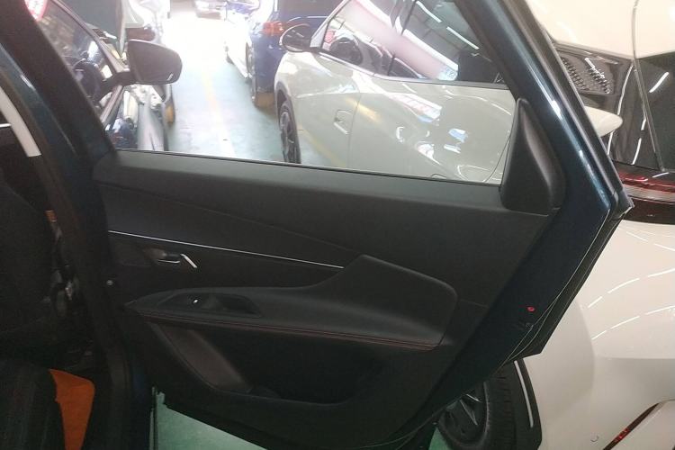 Used Peugeot 5008 2017 380THP 7-Seater Elite Edition
