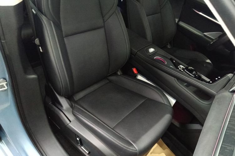 Used Zeekr 001 2022 Ultra-Long Range Single-Motor WE Version Right Front Seat