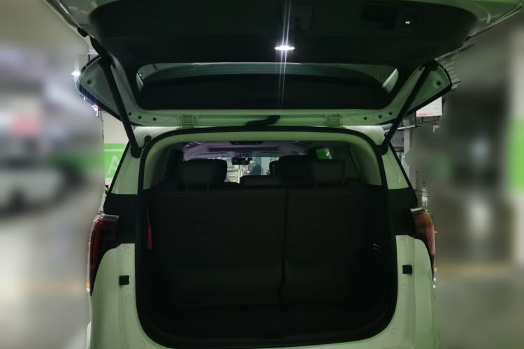 Used Buick Century 2023 2.0T Seven-Seater Yinshi Edition Trunk