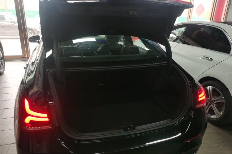 Used Mercedes-Benz A-Class 2022 Revised Version A 200 L Sport Sedan Fashionable Style