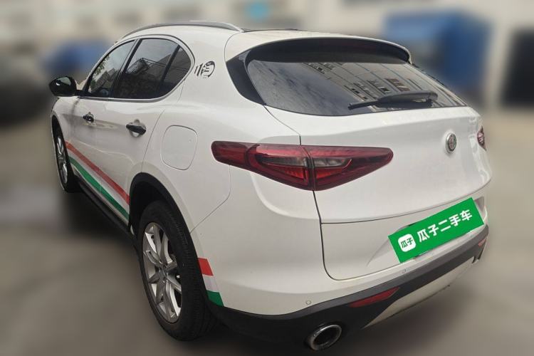 Used Alfa Romeo Stelvio 2017 2.0T 280HP Luxury Edition Rear Left 45 Deg