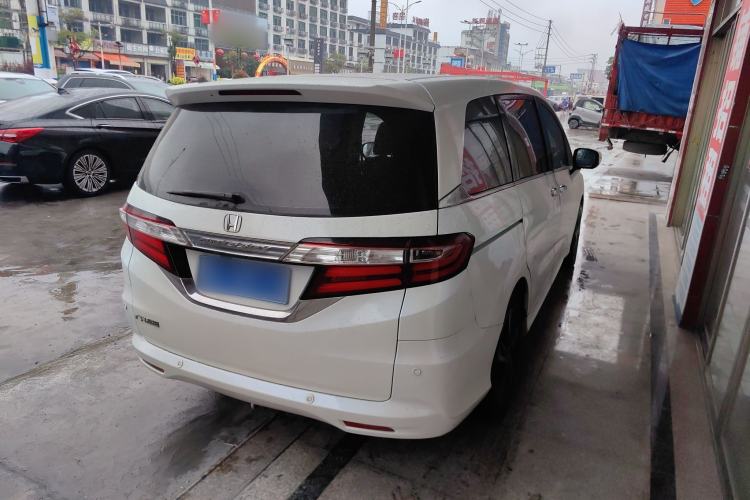 Used Honda Odyssey 2015 Revised Version 2.4L Supreme Edition
