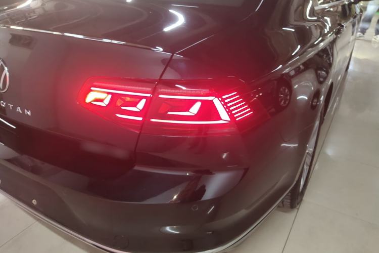 Used Volkswagen Magotan 2025 Zhongxiang Version 280TSI DSG Comfort Edition
