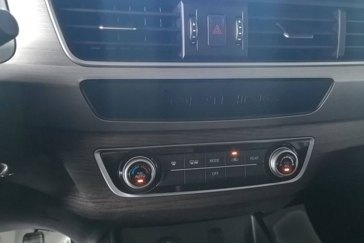 Used FORTHING SX6 2022 1.6L Manual Luxury Version