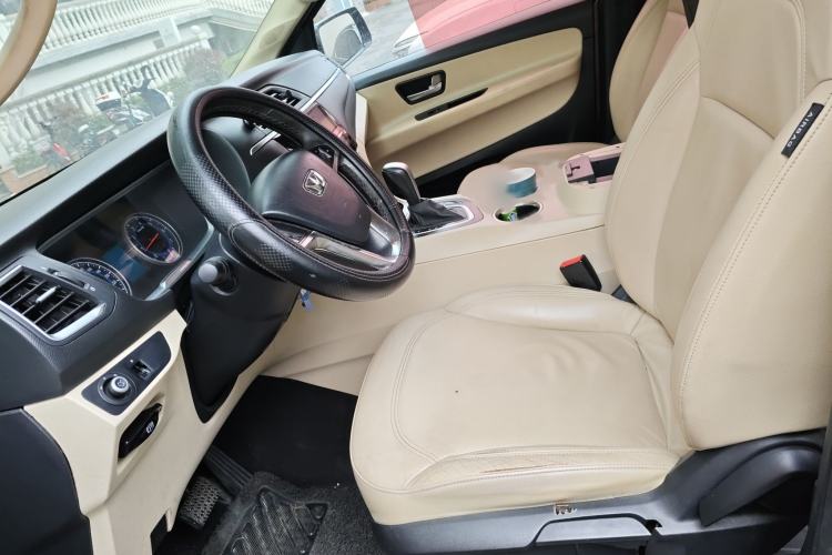 Used Huasong 7 2015 2.0T Automatic Luxury Model
