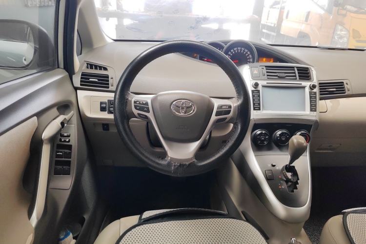 Used Toyota Verso 2012 180V CVT Supreme Edition
