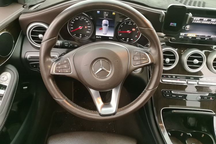 Used Mercedes-Benz GLC 2019 GLC 260 L 4MATIC Dynamic Model Steering Wheel