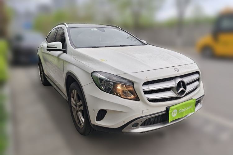 Used Mercedes-Benz GLA 2016 GLA 200 Sport Edition Front Right 45 Deg