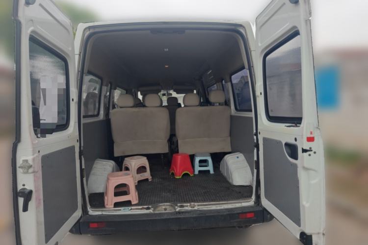 Used SAIC MAXUS Xintu V80 2018 2.5T 6-Speed Manual Commercial Long Wheelbase Mid-Height 9-Seater Trunk