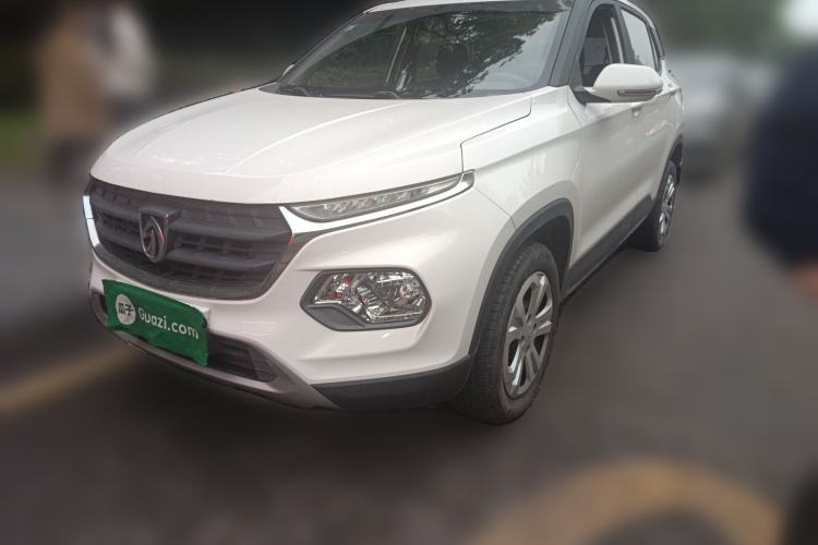 Used Baojun 510 2017 1.5L manual Comfort trim