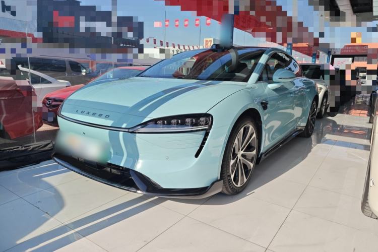 Used Hima Luxeed S7 2025 785 km Ultra