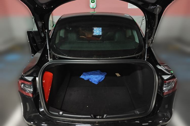 Used Tesla Model 3 2019 Long-Range Rear-Wheel-Drive Version Trunk